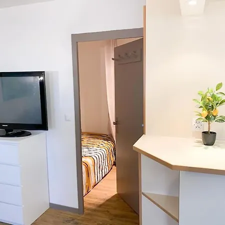 Appartement Bleu Azur 4 Pers Hyper Centre Plage, Gare A 2 Mn A Pied *
